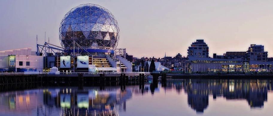 Een bolvormig gebouw in Canada